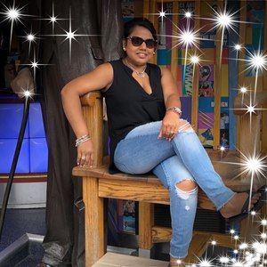 Meet your Posher, Sharon